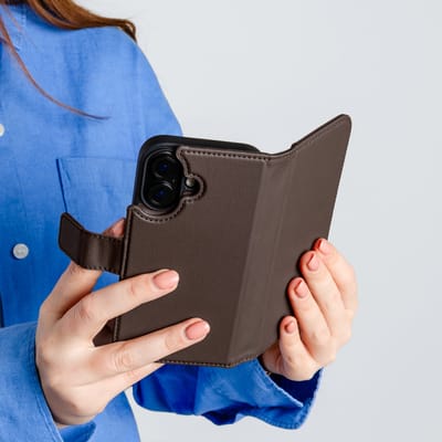 imoshion Hoesje - Geschikt voor Samsung Galaxy S26 - Uitneembare 2-in-1 Luxe Bookcase - Bruin