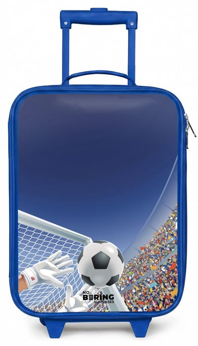 NoBoringSuitcases.com® - Kinderkoffer blauw - Kindertrolley jongen - Keeper die een voetbal tegenhoud - Koffer kind lichtgewicht - Reiskoffer trolley voor kinderen - Koffertje met lichtgevende wieltjes - Rolkoffer