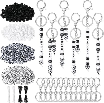Dailygoods- Voetbalsleutelhanger Maakset - 566 Stuks - Acryl/Legering - Zwart/Wit - Doe-het-zelf - Creatieve Kralen - Opbergdoos - Sleutelhangerkit