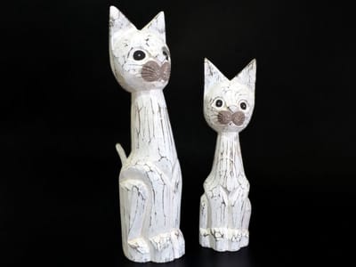 Set van 2 staande houten katten - whitewash - 37 cm en 31 cm
