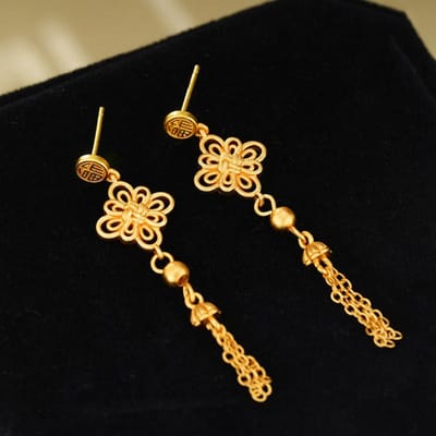 Nieuw in Klassieke Stijl Retro Chinese Knoop Oorbellen voor Vrouwen Retro Glans Lange Kwast Oorbellen trend Bruiloft Sieraden Cadeaus beige
