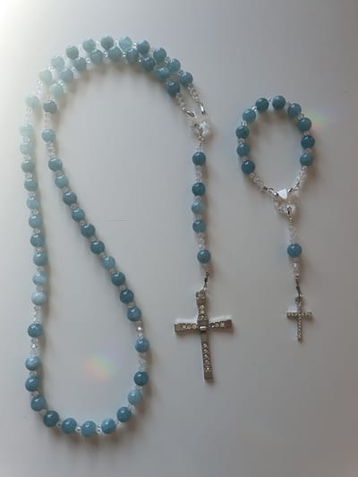 Rozenkrans Paternoster setje inclusief Tientje, gemaakt met Aquamarijn kralen en o.a. Kristallen van Swarovski, gebedssnoer, rozenkransgebed, meditatie, spiritueel, geloof, geloofssteken, Cadeau, gebedssnoer, gebedsketting, kerstpakket cadeau
