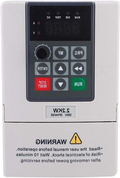 Inverter voor Motor Snelheidsregeling, 380 V, 2.2 kW, 3-Fase Ingang en Uitgang, CNC Toepassingen en Efficiëntie