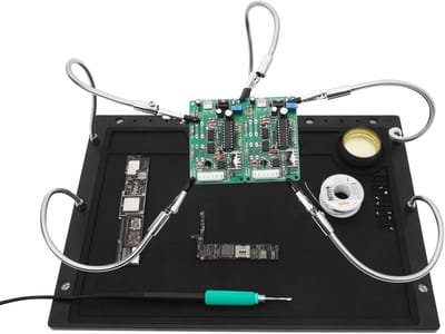 Soldeer Station Hulpmiddelen - Soldeer Hulp Handen - Precisie Solderen - Hittebestendige Mat - 40 x 28 cm - Grijs