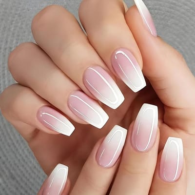 24 Stuks Kunstmatige Nagels in Roze Gradient voor Ballerina Stijl - Medium Acryl Full Cover Zelfklevende Nagels voor Vrouwen en Meisjes Nail Art