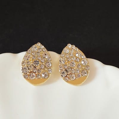Nieuwe oorbellen met strasssteentjes in de vorm van een waterdruppel voor dames, een elegant en eenvoudig cadeau voor Kerstmis of Valentijnsdag. beige