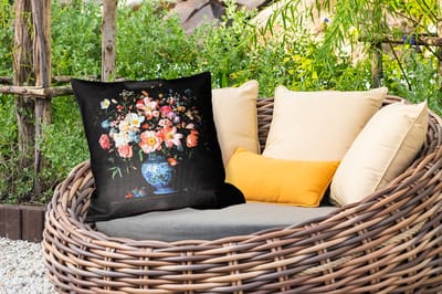 Sierkussen Buiten - Roze - Bloemen - Vaas - Kleuren - 60x60 cm - Weerbestendig
