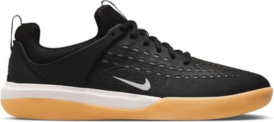 Nike SB Zoom Nyjah 3 - Maat 38.5 - Zwart/Wit - Skateschoenen Unisex