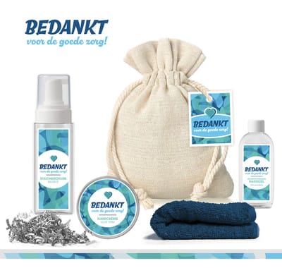 Geschenkset "Bedankt voor de goede zorg" - 5 Producten - 300 gram - Triomf Cosmetica | Giftset voor hem & haar Dag van de zorg Jute zakje Thuiszorg Vrijwilligerswerk Zorgteam Ziekenhuis Zorgmedewerkers Zorgwerk Kraamzorg Mantelzorg