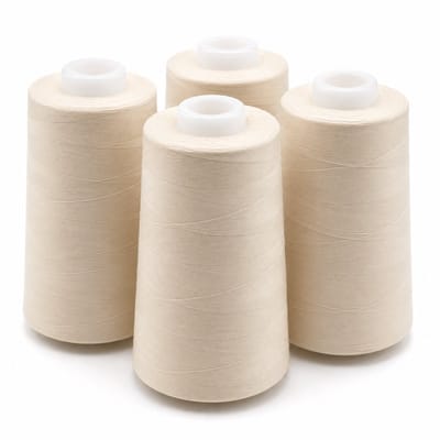 Polyester Overlockgaren – 4 Cones × 2700 m – Totaal 10.800 m – Beige 351N