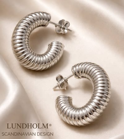 Lundholm Oorknopjes Dames Zilver kleurige Buis Groot – Premium Stainless Steel Jewellery Cadeau Vrouw Kerst My – Grote Oorbellen Zilver kleurig Oorstekers Buis - Luxe Geschenkverpakking – Vrouwen Cadeautjes Geschenk