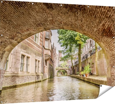 Gards Tuinposter Gracht in Utrecht onder de Brug - 160x120 cm - Tuindoek - Tuindecoratie - Wanddecoratie buiten - Tuinschilderij