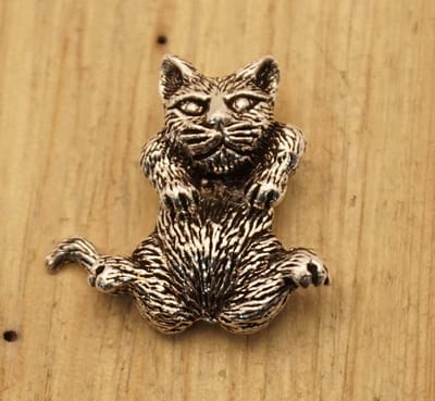 Sterling zilver hanger bewegende kat - zilveren hanger van kat die er aan hangt - leuke katten hangertje van 925 zilver - kattenliefhebbers cadeau tip