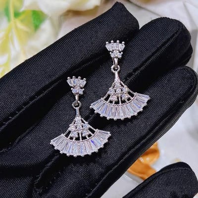 Boucles d'oreilles simples mode jupe en éventail zircon estampillées 925 haut de gamme luxe fête mariage bijoux pour femmes cadeau blanc