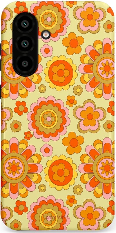 Casetastic Hoesje Geschikt voor Samsung A56 / A36 - Stijlvolle Beschermende Duo-layer Case - Retro Oranje Bloemen