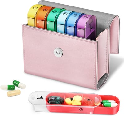 Tablet Box voor 7 Dagen met 4 Compartimenten - Pillendoos voor 4 Keer per Dag met Neplederen Tas en Naamkaart voor Medicijnen, Vitaminen en Visolie in Roze Goud