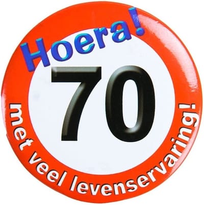 Paperdreams - Verkeersbord Button - 70 jaar