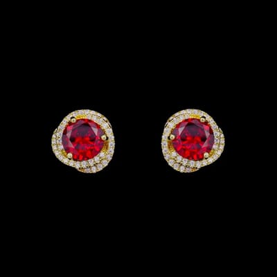 Victoria Valenza Goudkleurige Entourage Clip Oorbellen met Rode Zirkonia Stenen - Clip oorbellen - Goudkleurig - Zirkonia