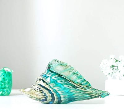 Allecto plus - Handgeblazen Glas Zeeschelpen Beeldjes - Moderne Dierlijke Sculptuur voor Thuis en Kantoor met Art Glass Design - Decoratieve Glas Sculptuur voor Boekenplank met Hyaline&Dora Kunstenaarstint.
