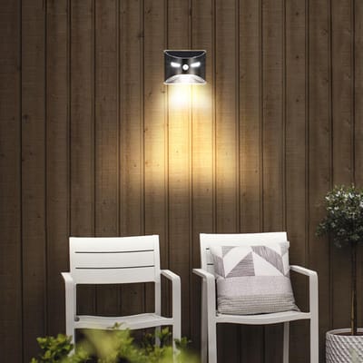 Solar wandlamp zwart 'Gaze' - Buitenlamp met sensor - Schijnwerper met bewegingssensor - Down light - Wandlamp op zonne-energie - Warm wit licht - Moderne zwart solarlamp - Zwart