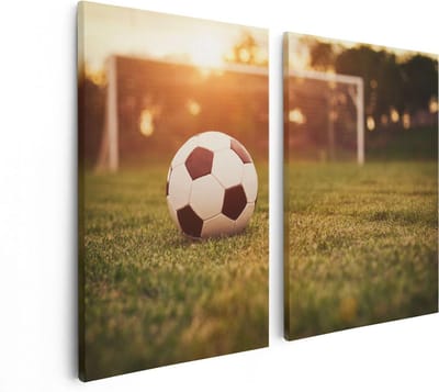 Artaza Canvas Schilderij Tweeluik Voetbal Met Goal Tijdens Zonsondergang - 80x60 - Foto Op Canvas - Canvas Print