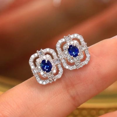 Huitan Chic Blauwe Zirkonia Stud Oorbellen voor Vrouwen Mode Geometrische Piercing Oorbellen Dagelijkse Slijtage Temperament Dame Sieraden gray