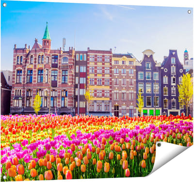 Gards Tuinposter Amsterdamse Huisjes met Tulpen - Kleur - 100x80 cm - Tuindoek - Tuindecoratie - Wanddecoratie buiten - Tuinschilderij