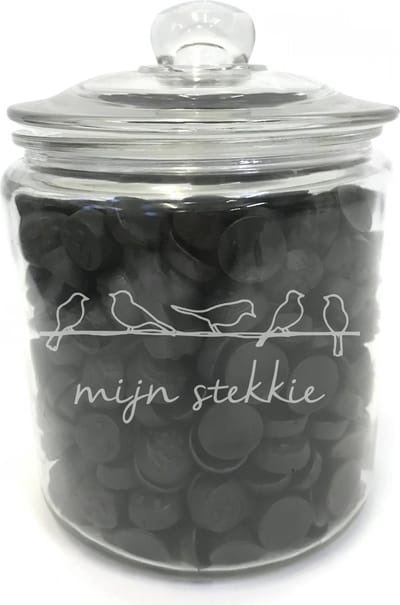 Grote snoeppot /koekpot (zonder drop) met tekst gravure Quote: MIJN STEKKIE met vogels op kabel. Cadeau-nieuw huis-samenwonen. Dik sterk glas. Het formaat is 25cm incl. deksel, 19cm doorsnede, inhoud 3,8 liter.