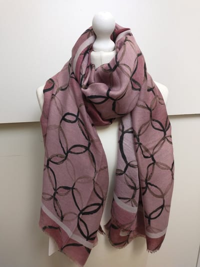 Lange dames sjaal Feike-gebloemd motief-oud roze druif bruin port zwart