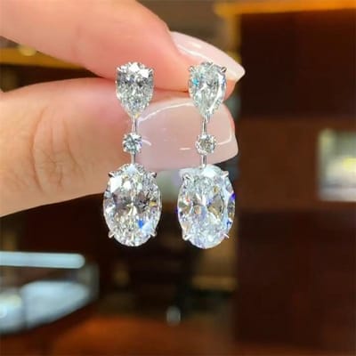 Huitan Delicate Druppeloorbellen met Geometrische Kristal CZ Zilverkleur Dagelijks Dragen Temperament Accessoires voor Vrouwen Mode Sieraden white
