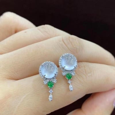 Creatief ontwerp Natuurlijk wit IJszaden chalcedoon oorstekers voor vrouwen Exquise mode oorbellen Charmesieraden feestcadeau gray