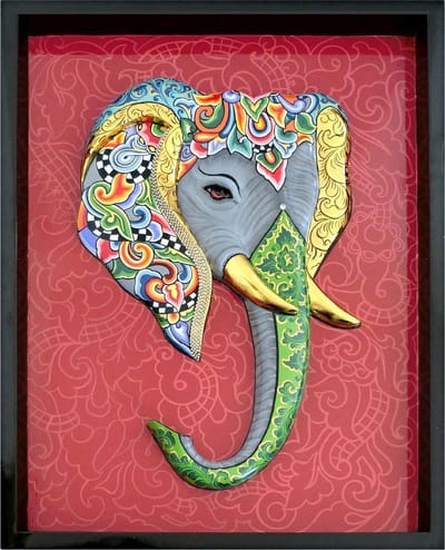 Toms Drag Reliëfbeeld Olifant