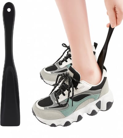 Lepelvormige Schoenlepel I Kunststof I Lengte 19.5 CM I Schoentrekker I Met Ophangoog I Zwart