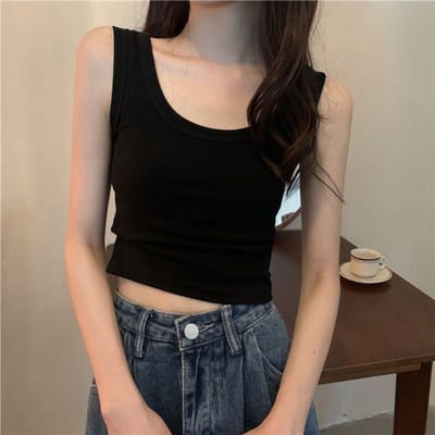 Débardeur de sport court à bretelles pour femmes en été avec un sens du design du bas pour les petites personnes à porter à l'extérieur L noir