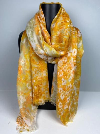 Sjaal met kleuren en bloemen