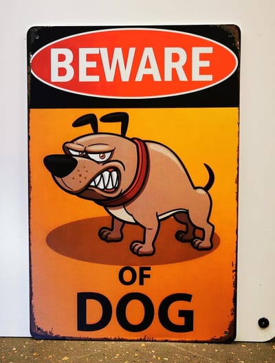 Metalen wandbord- Beware dog - Mancave - Wand Decoratie - Metal sign - Mancave decoratie - Decoratie - Metalen borden - Tekst borden - Metalen bord