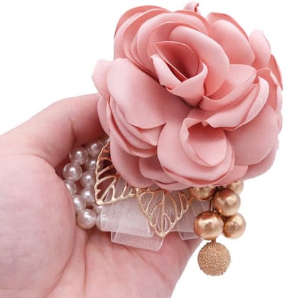 Bruidsmeisje Polscorsage - Polsbloem Feest - Bruiloft Decoratie - Handgemaakt - 9 x 9 cm - Champagne