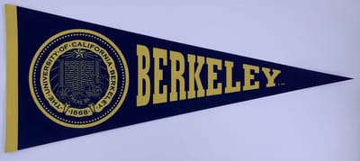 Berkeley University - University of California - California Uni - Universiteit van Californie - UCB - NCAA - Vaantje - American Football - Sportvaantje - Wimpel - Vlag - Pennant - Universiteit - Ivy League amerika - 31 x 72 cm