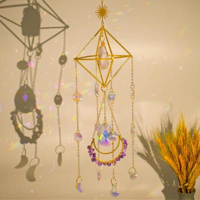 Kristallen zonnevanger voor ramen met ketting, gouden regenboogmaker en windgong ornament voor sfeervolle binnendecoratie en lichtspel