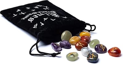 Runen Orakelset 7 chakra's in fluwelen tasje