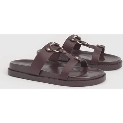 boohoo Dames Brede Pasvorm T-bar Chunky Sandalen | Bordeaux Rood | Maat: 37