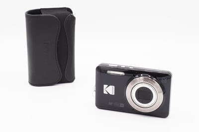 Kodak Pixpro FZ55 - Compactcamera - Zwart - + 32GB geheugenkaart - + Tas