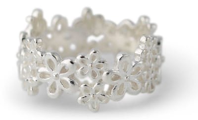 Schitterende Zilveren Brede Bloemen Ring Sieradenlijn Carmen maat 60 = 19.00 mm.