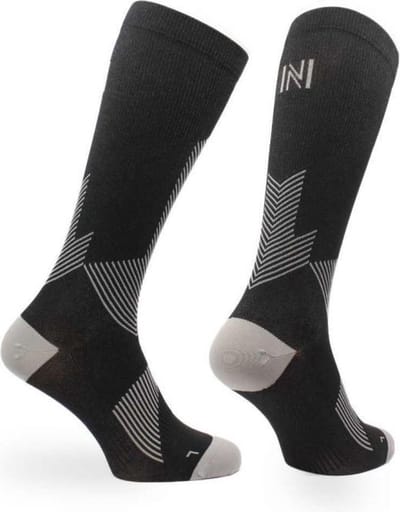 Norfolk Lichte Compressie Sokken Hardlopen - 1 Paar - Anti Bacterieel Meryl Skinlife Hardloopsokken - Compressiekousen - Sportsokken - Zwart/Grijs - Maat 43-46 - Valencia