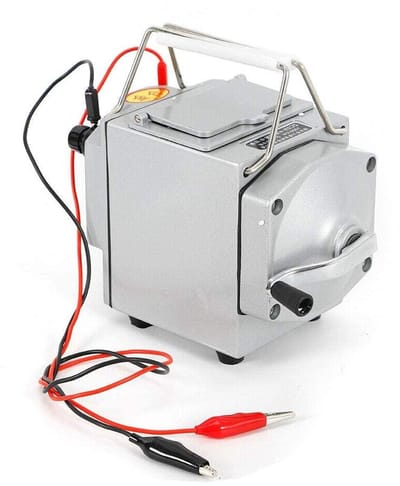 Isolatiemeter - Megger meter - Elektrisch testen - Handzwengel bediening - 1000V 1000MΩ - Zilver