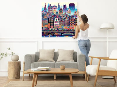 Pixel art amsterdam schilderij | Amsterdamse skyline tot leven gebracht met levendige pixelkunst creatie | Kunst - 80x80 centimeter op Dibond | Foto op Dibond