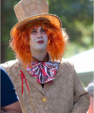Crazy Hoedemaker Peruk Oranje Mannen Hoed en Peruk Kostuum, 70s 80s Stijl voor Feest, Cosplay, Halloween en Carnaval