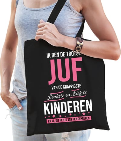 Trotse juf cadeau tasje - zwart - voor dames - wit en roze letters - kado - bedankjes - voor lerares / leerkracht / onderwijzeres