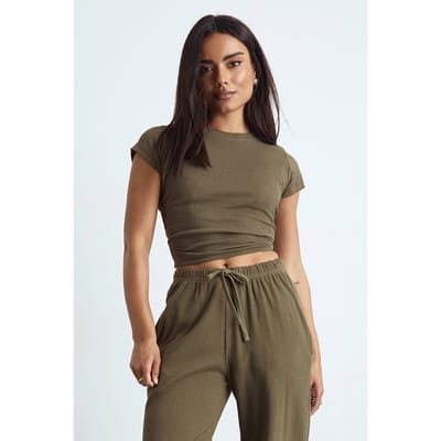 boohoo Dames Geribbeld korte mouwen nauwsluitende top | Kaki | Maat: 34