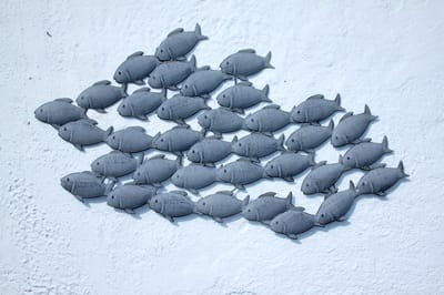 Tuindecoratie - wanddecoratie - muurdecoratie - metaal - vissen - grijs gemêleerd - 97 cm